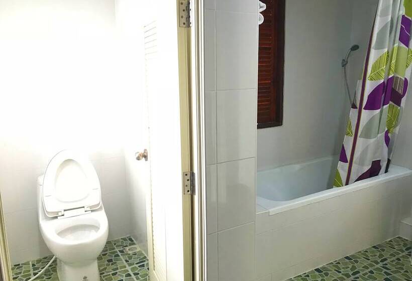 فندق Toh Buk Seng Ayutthaya