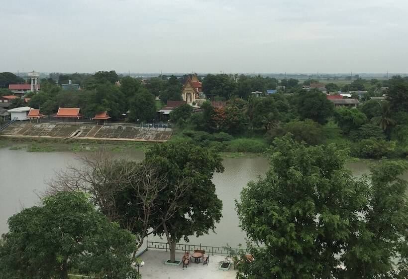 فندق Toh Buk Seng Ayutthaya