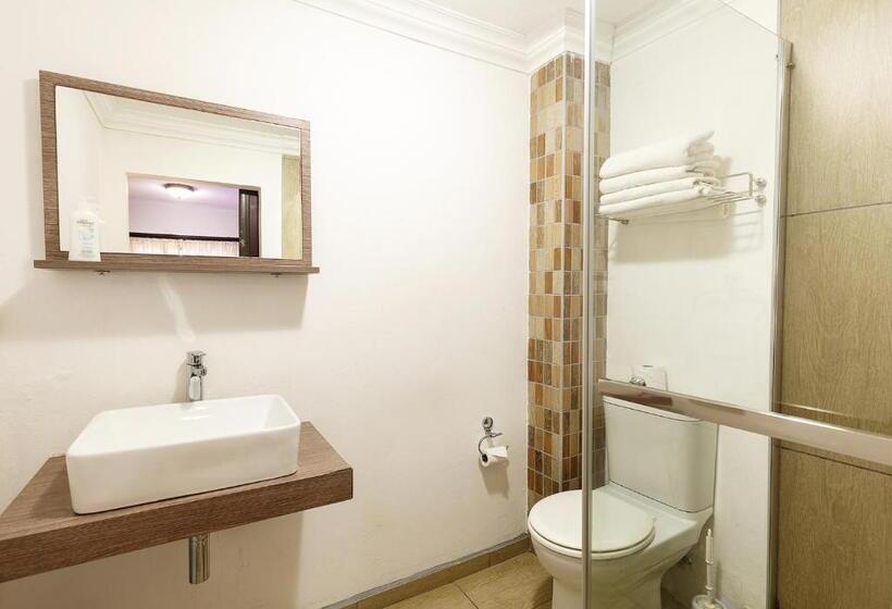 My Den Beachfront B&b And Self Catering