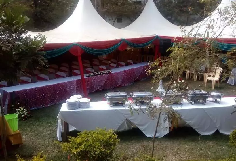 استراحتگاه Lysak Haven Park