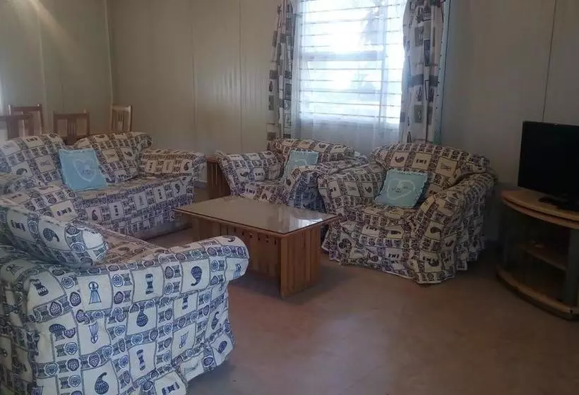 استراحتگاه Lysak Haven Park