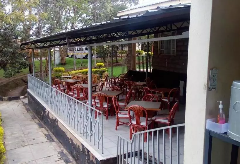 استراحتگاه Lysak Haven Park