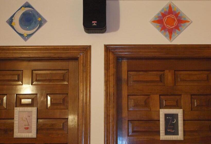 Общежитие Las Huellas De Cameros