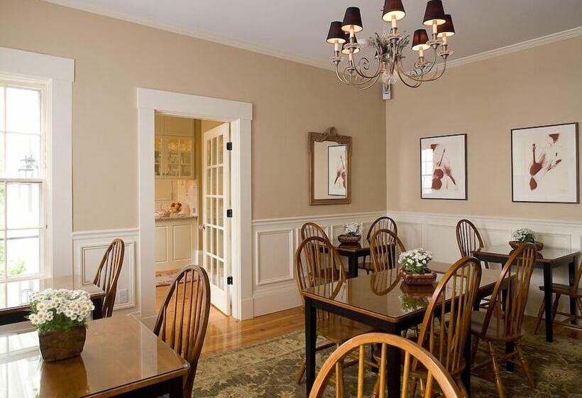 민박 Liberty Hill Inn