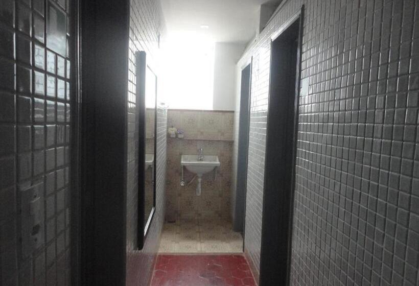 Отель Aimores Palace