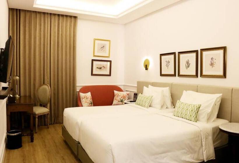 בית מלון כפרי Brava Suites By Zia  Surabaya