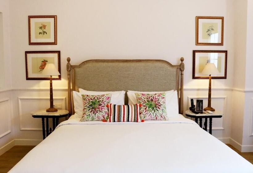 בית מלון כפרי Brava Suites By Zia  Surabaya