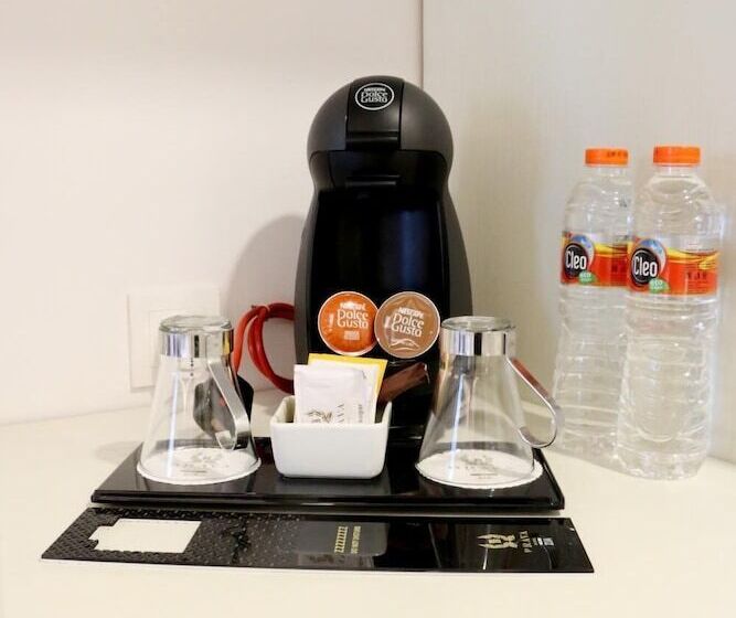 בית מלון כפרי Brava Suites By Zia  Surabaya