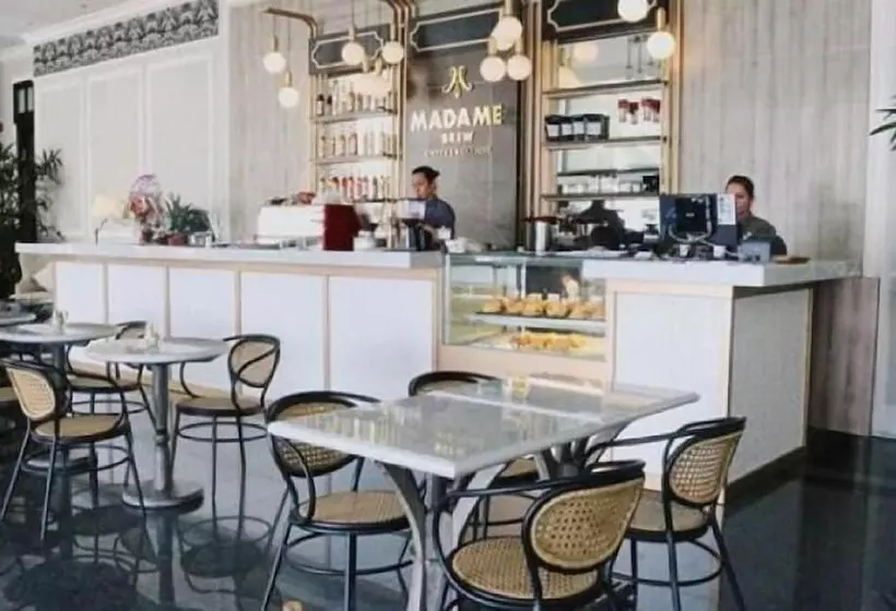 Hotelli Brava Suites By Zia  Surabaya