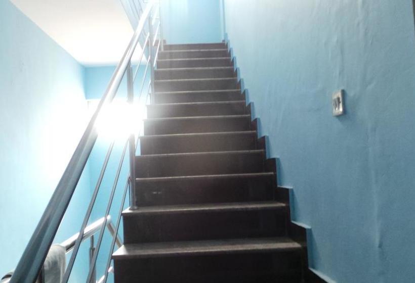 هتل Charu Comforts