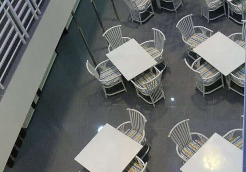 هتل Cranes Suites