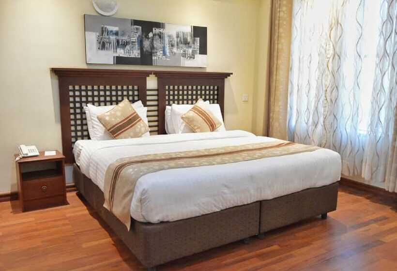 هتل Cranes Suites