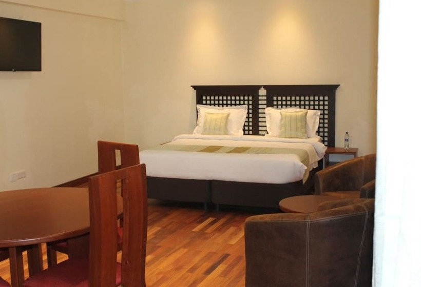 هتل Cranes Suites