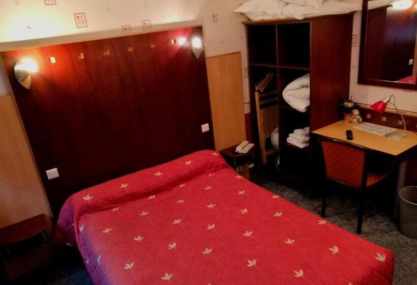 בית מלון כפרי Le Relais Du Haut Limousin