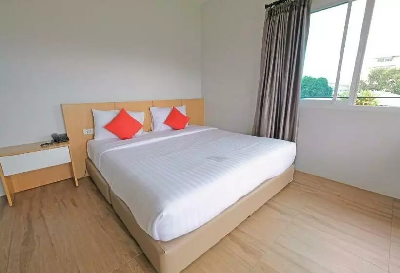 Hotel Sleeping Tree