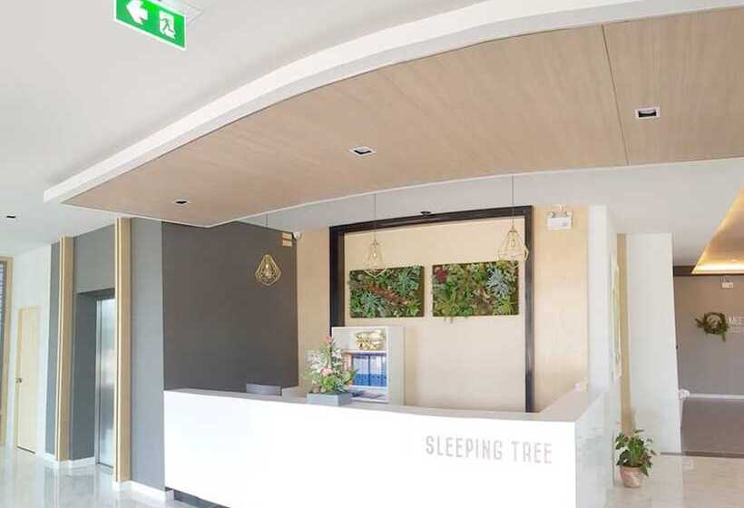 Hotel Sleeping Tree