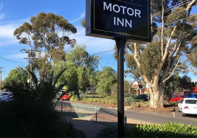 モーテル Melton Motor Inn And Apartments