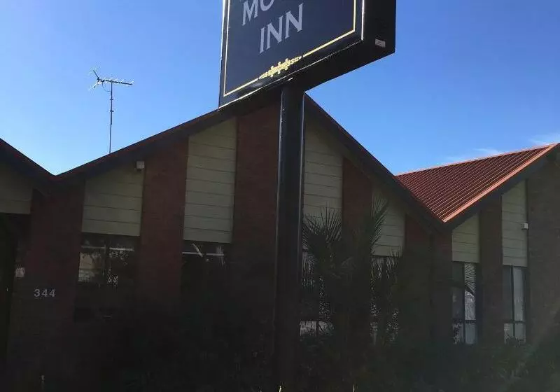モーテル Melton Motor Inn And Apartments