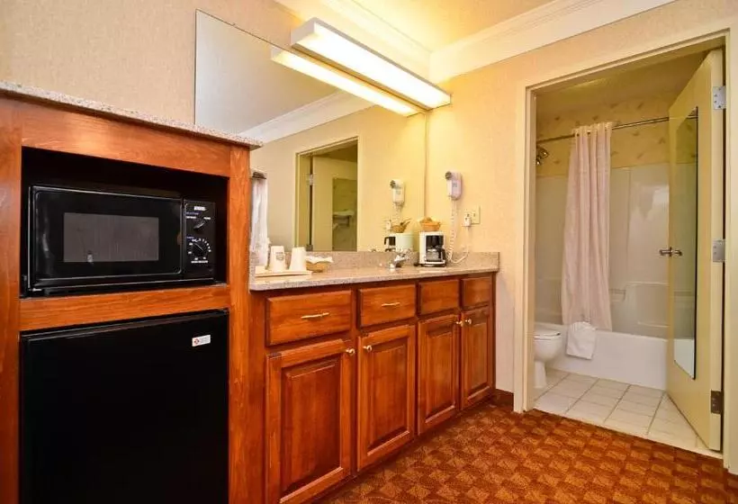 モーテル Peach State Inn & Suites
