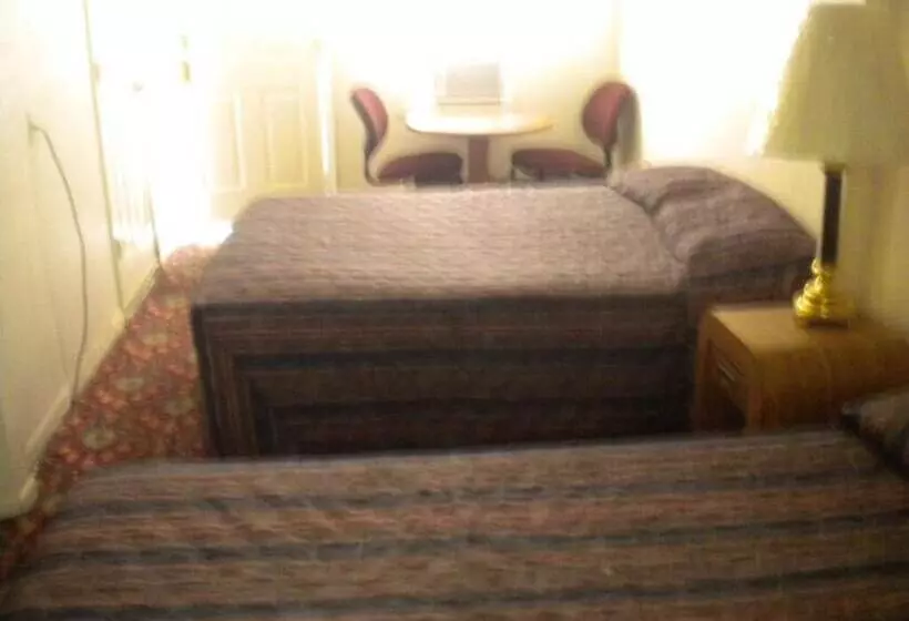 Riverside Motel