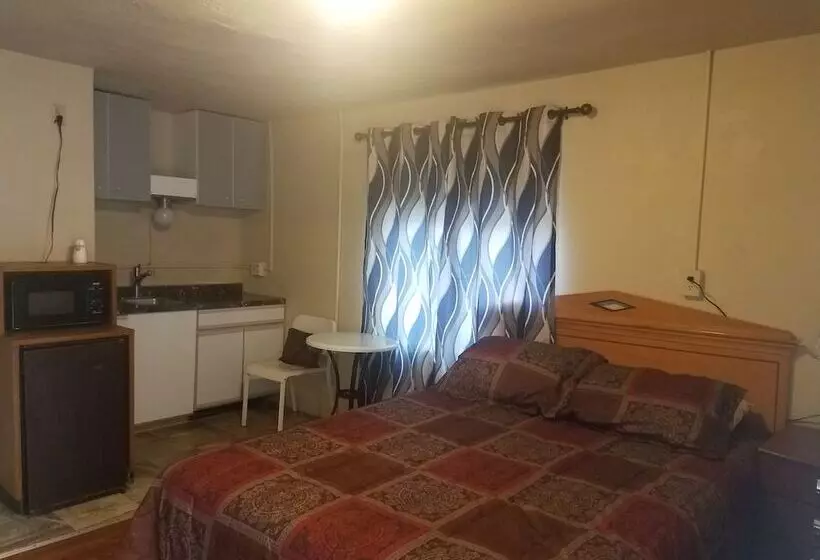 Riverside Motel