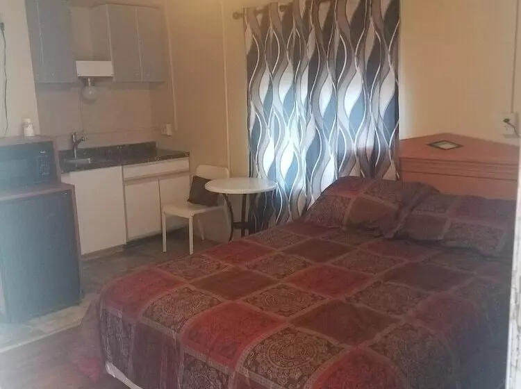 Riverside Motel