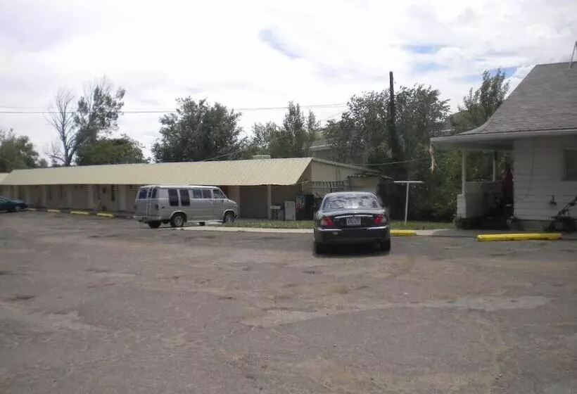 Riverside Motel