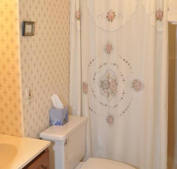 Sylvan Inn Bed & Breakfast