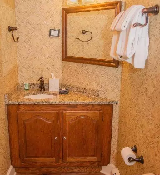 Sylvan Inn Bed & Breakfast