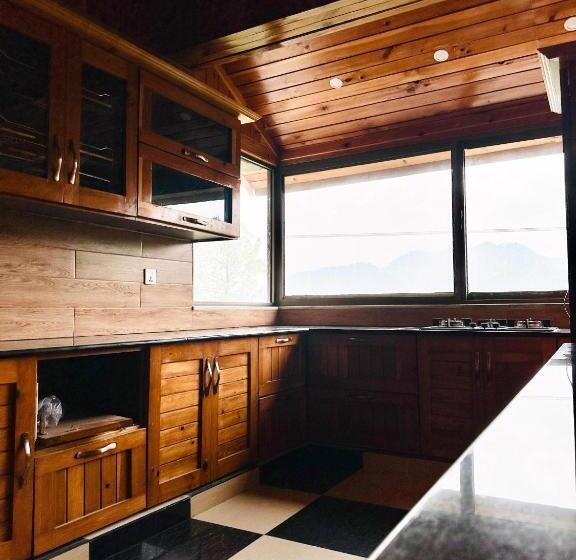 تختخواب و صبحانه Hill Side Cottage