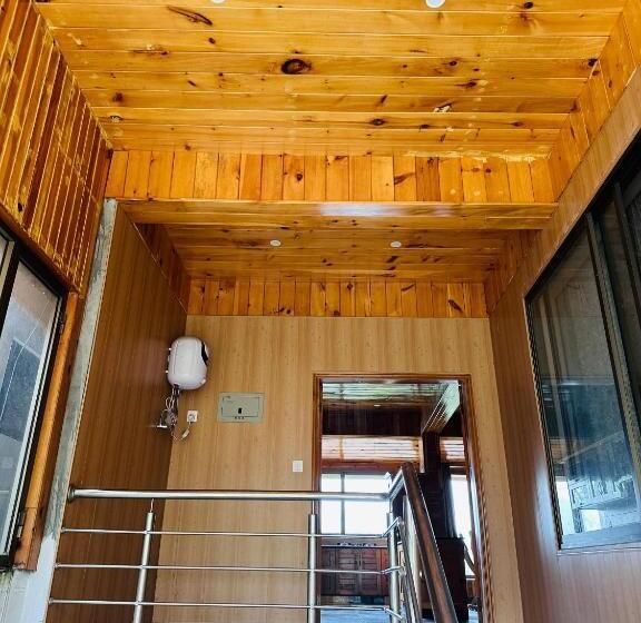 تختخواب و صبحانه Hill Side Cottage