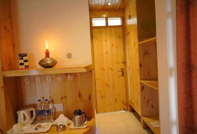 Goroomgo Hotel Gandhi S Paradise Dharamshala