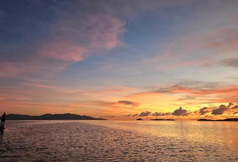 هتل Greenlight Fisherman S Village Resort & Café