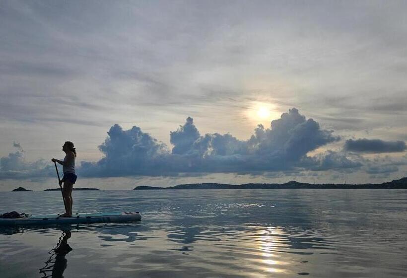 هتل Greenlight Fisherman S Village Resort & Café