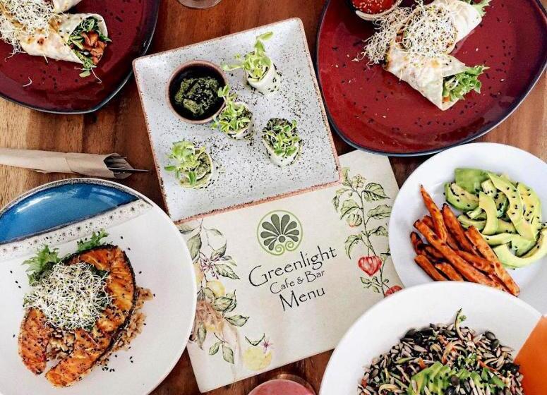 هتل Greenlight Fisherman S Village Resort & Café