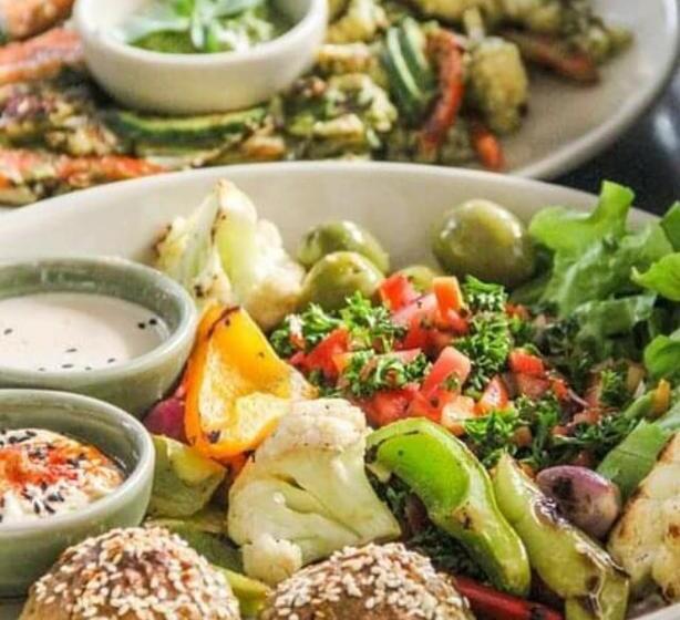 هتل Greenlight Fisherman S Village Resort & Café