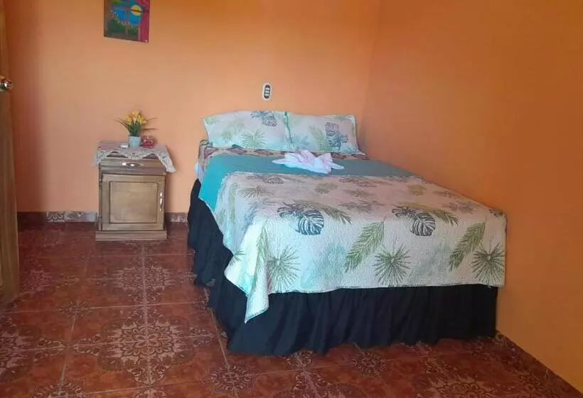 Majatalo Hostal Adonis