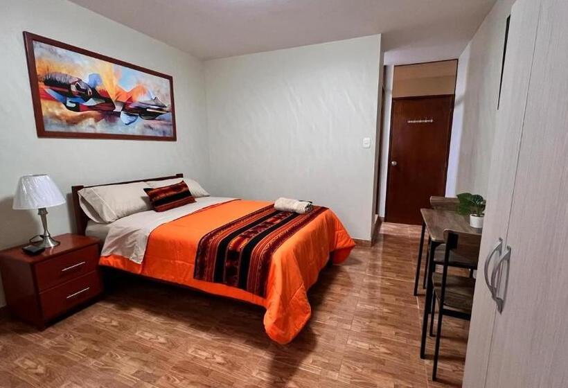 پانسیون Miranda S House