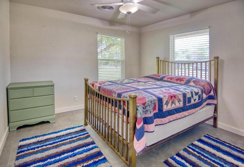 بنسيون Texas Topaz In Mason