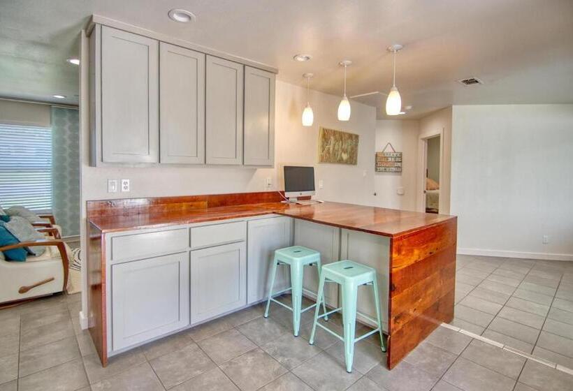 بنسيون Texas Topaz In Mason