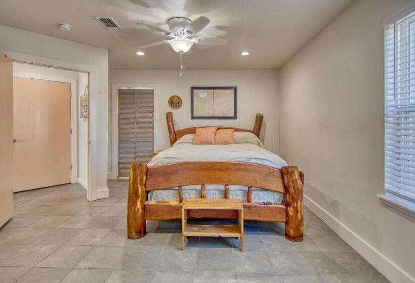 بنسيون Texas Topaz In Mason