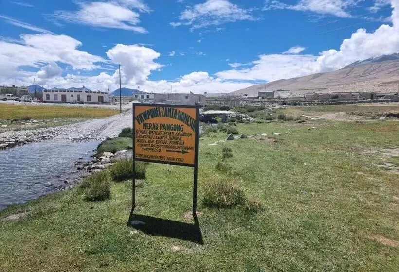 ペンション Zamthapa Guest House Merak By Lexstays