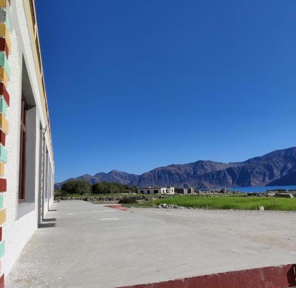 بنسيون Zamthapa Guest House Merak By Lexstays