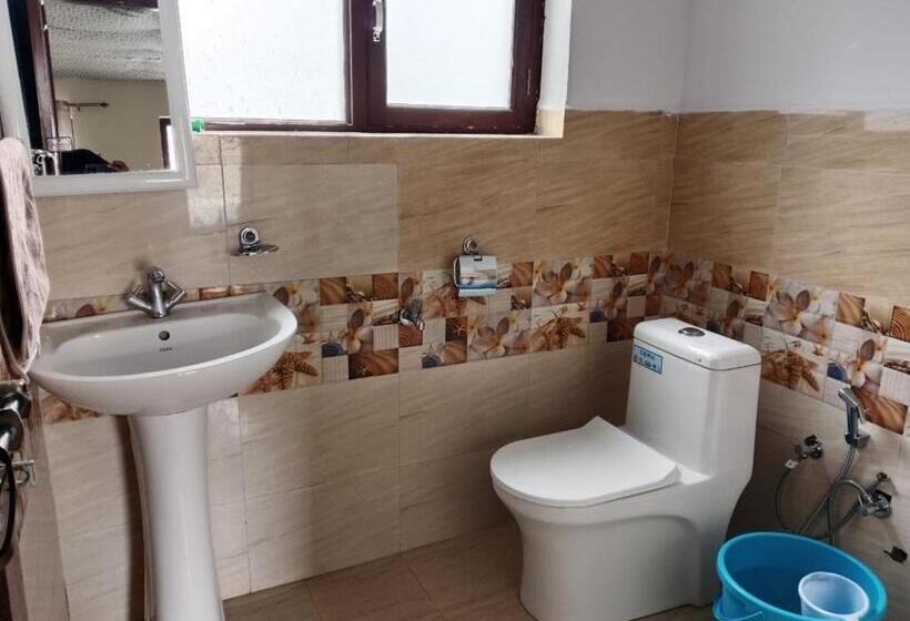 بنسيون Zamthapa Guest House Merak By Lexstays