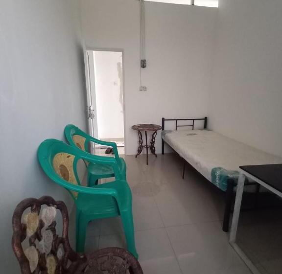 Szálló Almic Guesthouse Bogor