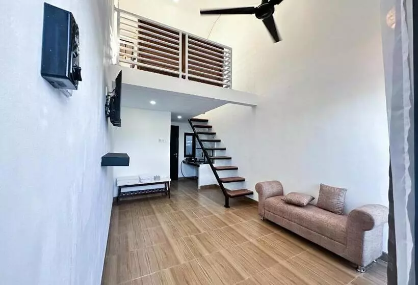 Retkeilymaja Elbe Homestay By Bali Cabin