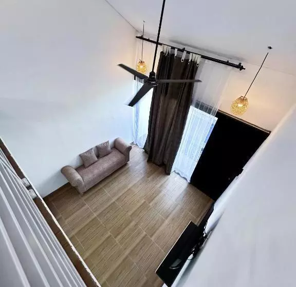 Retkeilymaja Elbe Homestay By Bali Cabin