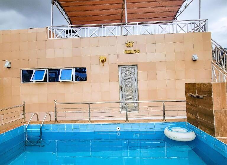 Fumzy Wellness Breakaway Resort