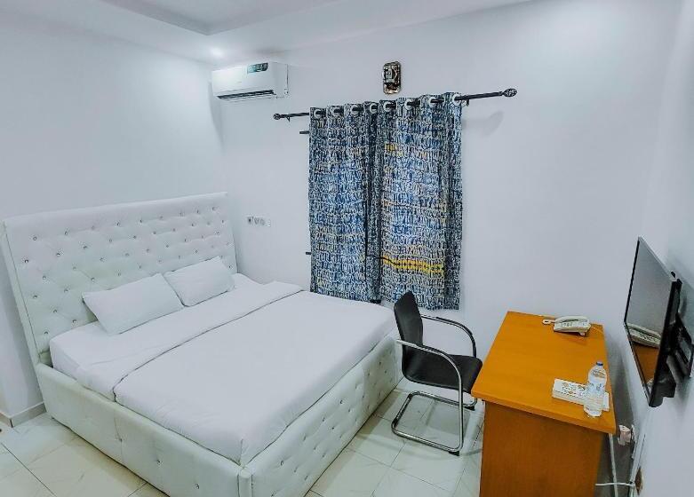 Fumzy Wellness Breakaway Resort