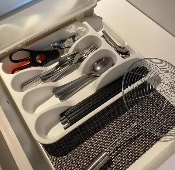 Getawayhub Roxy Sematan Beach Apartment